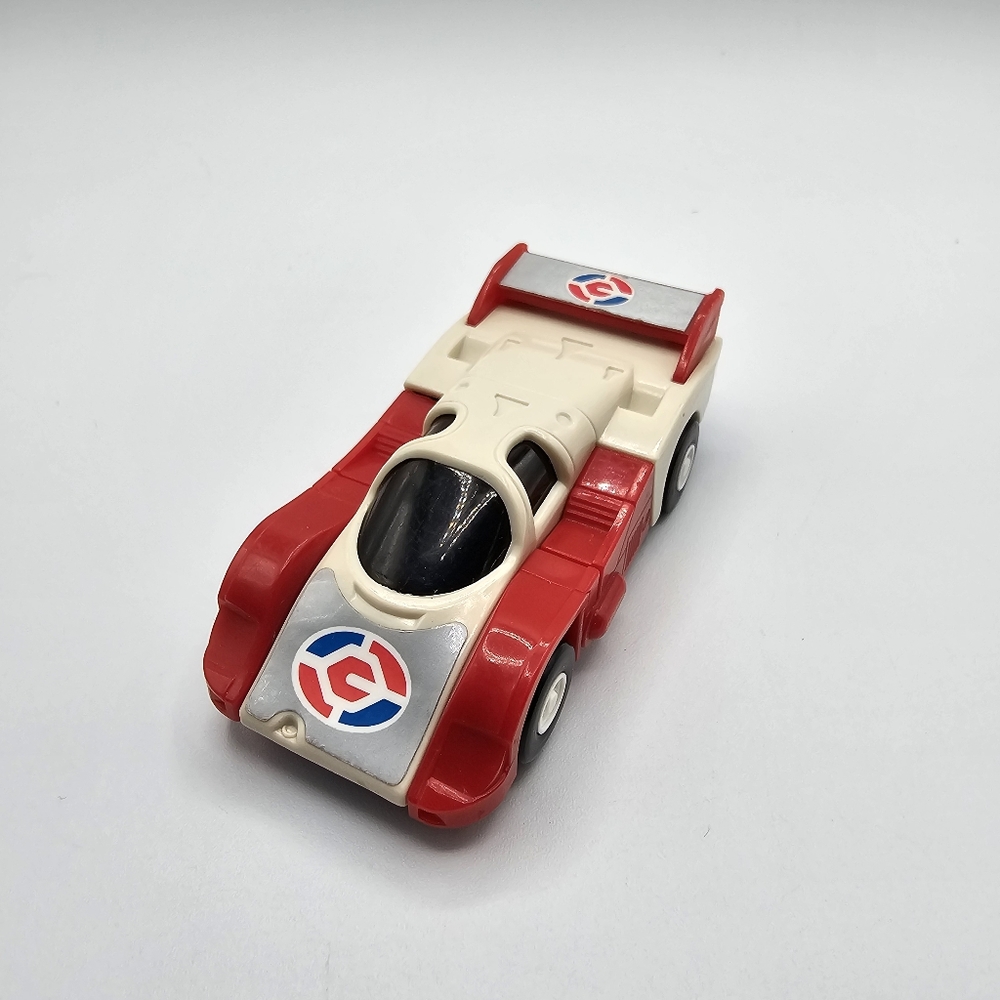 TOMY COMMANDRONS Action Figure MOTRON Race Car Super Alternators 1985 Moving